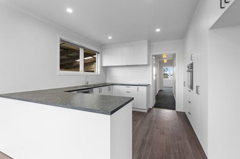 Photo of property in 9 Truby King Street, Merrilands, New Plymouth, 4312