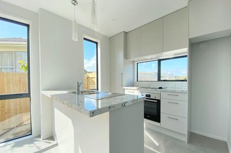 Photo of property in 11d Kelburn Lane, Mangere, Auckland, 2022