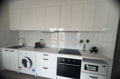 Photo of property in 2 Lavey Road, Flat Bush, Auckland, 2019