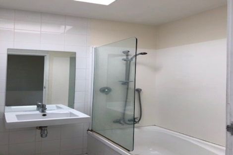 Photo of property in 7/72 Kitchener Road, Milford, Auckland, 0620