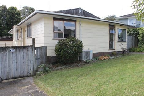 Photo of property in 5 Waari Avenue, Sunnyvale, Auckland, 0612