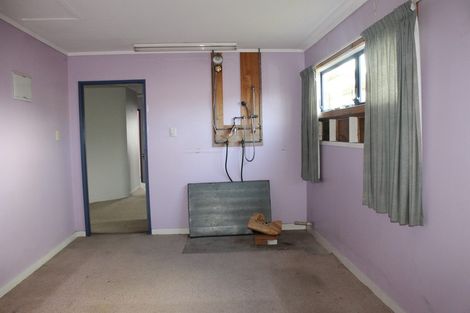 Photo of property in 22 Shelswell Street, Westport, 7825