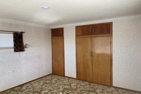 Photo of property in 10 Renwick Street, Papakura, 2110