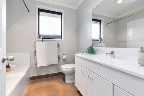 Photo of property in 34 Twin Oak Avenue, Papamoa Beach, Papamoa, 3118