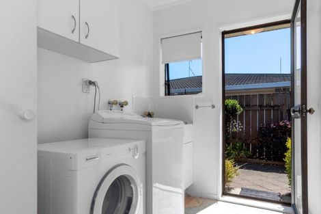 Photo of property in 1/12 Pemberton Crescent, Greerton, Tauranga, 3112