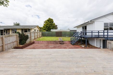 Photo of property in 2 Stoke Place, Awapuni, Palmerston North, 4412