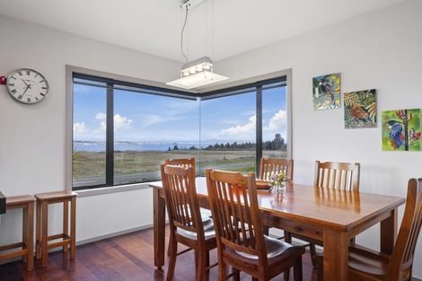 Photo of property in 202 Acacia Bay Road, Nukuhau, Taupo, 3330