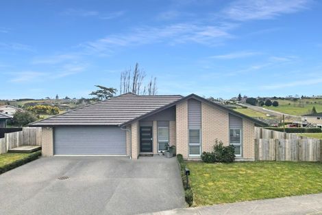 Photo of property in 2 Bragato Way, Te Kauwhata, 3710