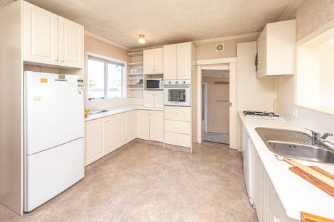 Photo of property in 14 Rawhiti Place, Saint Johns Hill, Whanganui, 4501