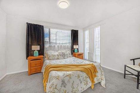 Photo of property in 142 Holborn Drive, Stokes Valley, Lower Hutt, 5019