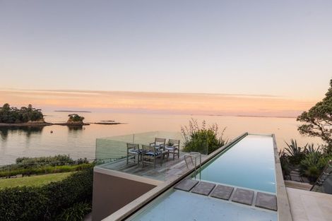 Photo of property in 4 Sharon Road, Waiake, Auckland, 0630