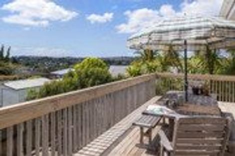 Photo of property in 8 Pooley Street, Pakuranga Heights, Auckland, 2010