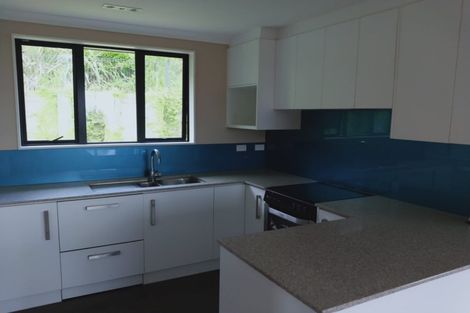 Photo of property in 5 Waldorf Crescent, Orewa, 0931