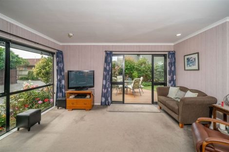 Photo of property in 8 Clotilda Place, Bishopdale, Christchurch, 8053