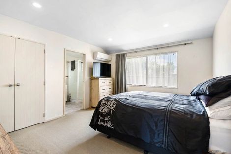 Photo of property in 26a Woodstock Road, Forrest Hill, Auckland, 0620