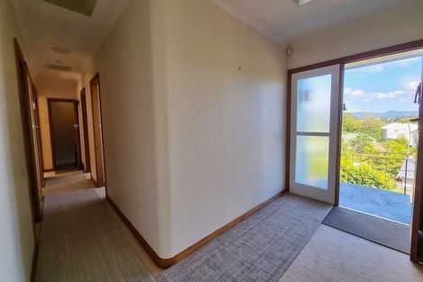 Photo of property in 1 Kohima Drive, Khandallah, Wellington, 6035