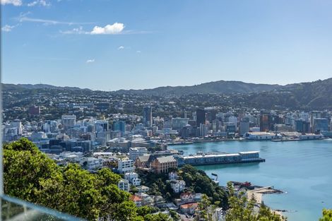 Photo of property in 35 Palliser Road, Roseneath, Wellington, 6011