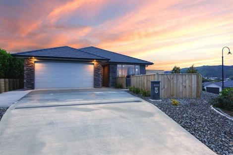 Photo of property in 12 Frances Brown Avenue, Aotea, Porirua, 5024