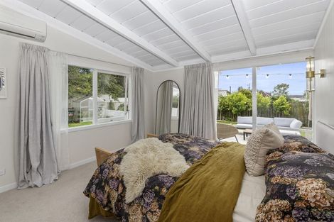 Photo of property in 64 Tiroroa Avenue, Te Atatu South, Auckland, 0610