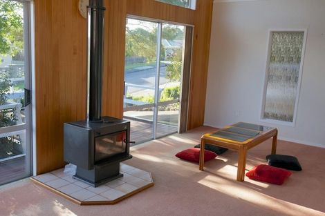 Photo of property in 20 Brunton Place, Glenfield, Auckland, 0629
