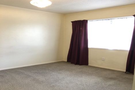 Photo of property in 2/6 Fortunes Road, Half Moon Bay, Auckland, 2012