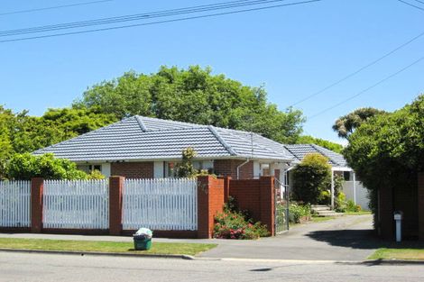 Photo of property in 229 Avonhead Road, Avonhead, Christchurch, 8042