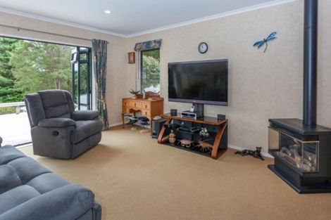 Photo of property in 2 Governors Heights, Whangamata, 3620