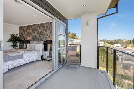 Photo of property in 72 Endeavour Drive, Whitby, Porirua, 5024