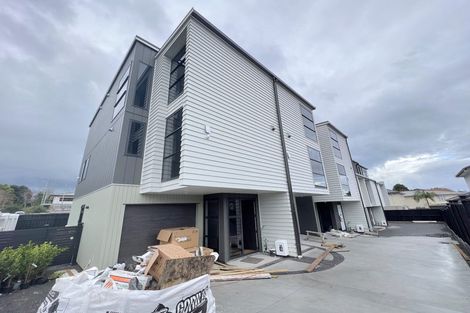 Photo of property in 3 Wilbur Place, Pakuranga Heights, Auckland, 2010