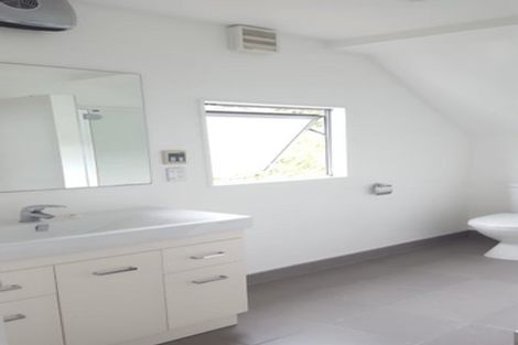 Photo of property in 5/12 Agra Crescent, Khandallah, Wellington, 6035