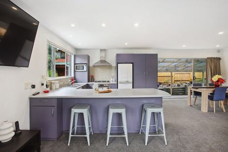 Photo of property in 7 Napuka Road, Henderson Valley, Auckland, 0612