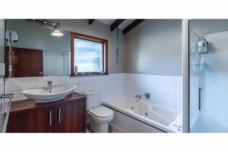 Photo of property in 156 Riverlaw Terrace, Saint Martins, Christchurch, 8022