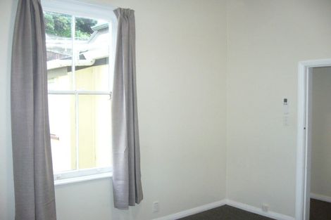 Photo of property in 4 Hawker Street, Mount Victoria, Wellington, 6011