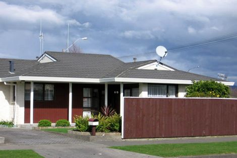 Photo of property in 2 Long Melford Road, Awapuni, Palmerston North, 4412
