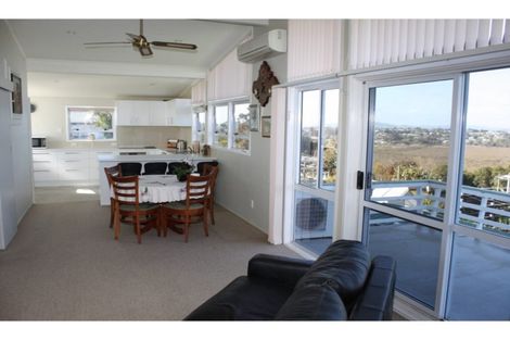 Photo of property in 80 West View Crescent, Onerahi, Whangarei, 0110