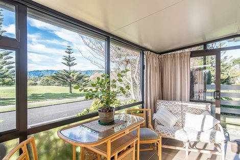 Photo of property in 40 Eruini Street, Waikanae Beach, Waikanae, 5036