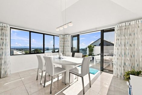 Photo of property in 60 Glenstrae Road, Redcliffs, Christchurch, 8081