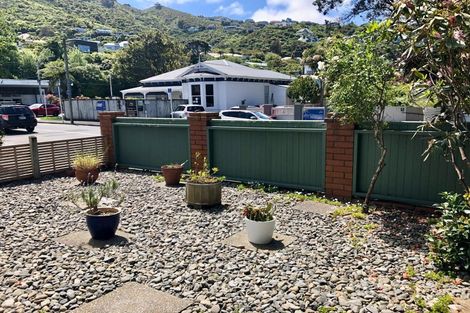 Photo of property in 6 Station Road, Khandallah, Wellington, 6035