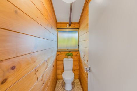 Photo of property in 3 Veale Road, Frankleigh Park, New Plymouth, 4310