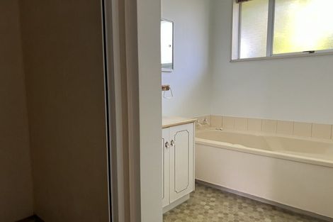 Photo of property in 130 Reynolds Avenue, Bishopdale, Christchurch, 8053