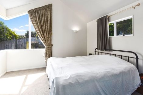 Photo of property in 2 Saint Ives Drive, Camborne, Porirua, 5026