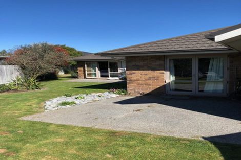 Photo of property in 20 Foresters Crescent, Parklands, Christchurch, 8083