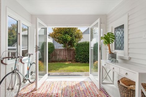 Photo of property in 1/1004 Colombo Street, St Albans, Christchurch, 8014