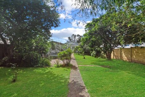 Photo of property in 6 Atarangi Road, Greenlane, Auckland, 1051