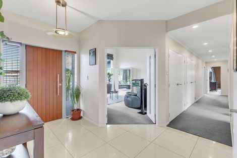 Photo of property in 5 Chestnut Close, Kelvin Grove, Palmerston North, 4414