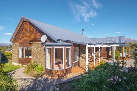 Photo of property in 11 Hillview Place, Wanaka, 9305