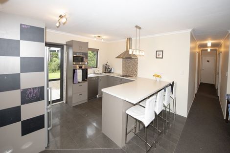 Photo of property in 8 Dunbar Place, Highlands Park, New Plymouth, 4312