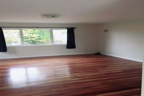 Photo of property in 26 Tawhana Crescent, Red Beach, 0932