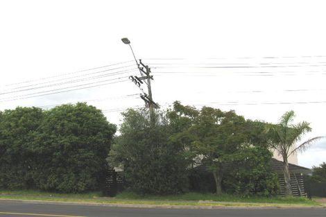 Photo of property in 1/227 Sunset Road, Sunnynook, Auckland, 0632