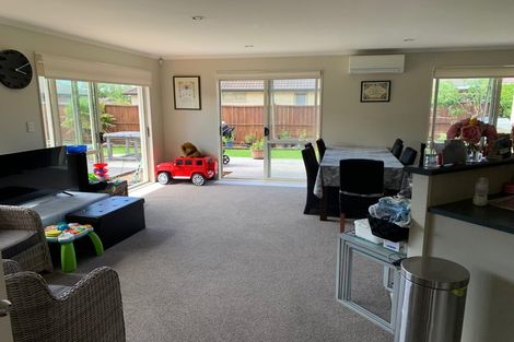 Photo of property in 88 Redcastle Drive, East Tamaki, Auckland, 2013